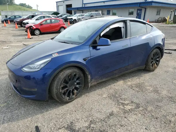 5YJYGDEEXMF102035 2021 TESLA MODEL Y - Image 1