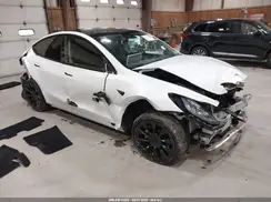 5YJYGDEEXMF107980 2021 TESLA MODEL Y