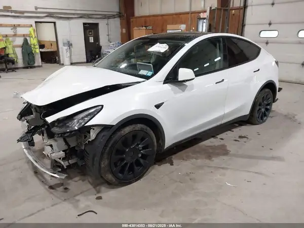 5YJYGDEEXMF107980 2021 TESLA MODEL Y - Image 2