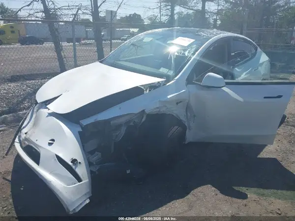 5YJYGDEEXMF108157 2021 TESLA MODEL Y - Image 2