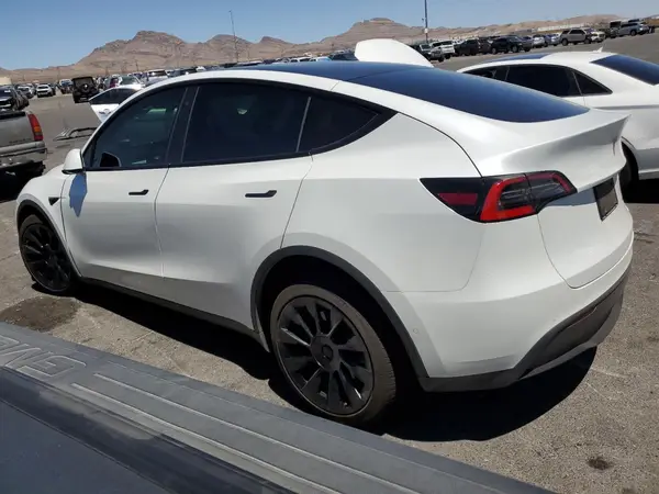5YJYGDEEXMF112483 2021 TESLA MODEL Y - Image 2
