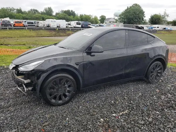 5YJYGDEEXMF129543 2021 TESLA MODEL Y - Image 1