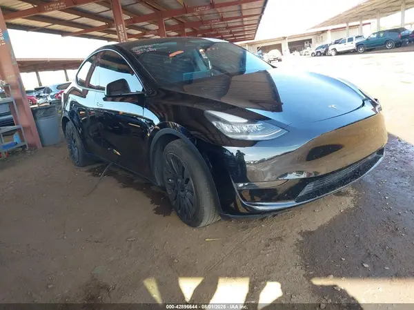 5YJYGDEEXMF153633 2021 TESLA MODEL Y - Image 1