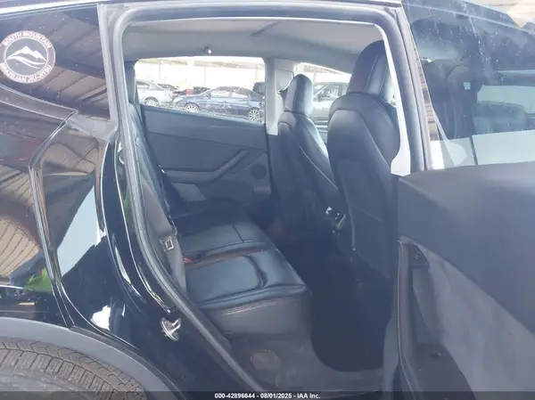 5YJYGDEEXMF153633 2021 TESLA MODEL Y - Image 8