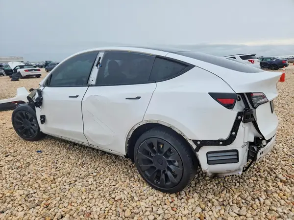 5YJYGDEEXMF173851 2021 TESLA MODEL Y - Image 2