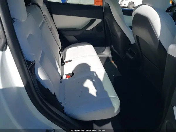 5YJYGDEEXMF179424 2021 TESLA MODEL Y - Image 8