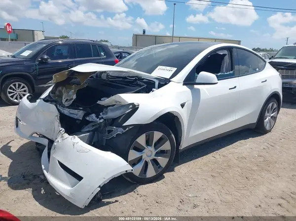 5YJYGDEEXMF182436 2021 TESLA MODEL Y - Image 2