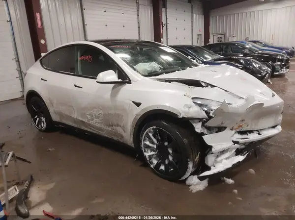 5YJYGDEEXMF184669 2021 TESLA MODEL Y - Image 1