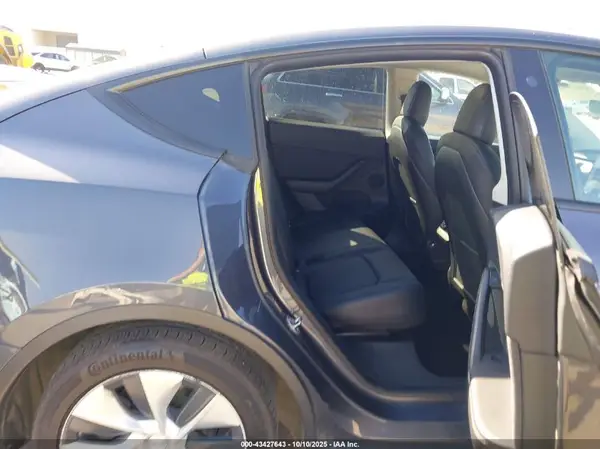 5YJYGDEEXMF186468 2021 TESLA MODEL Y - Image 8