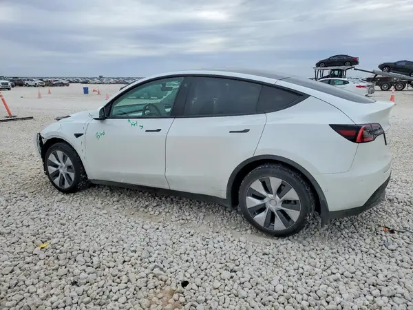 5YJYGDEEXMF187782 2021 TESLA MODEL Y - Image 2
