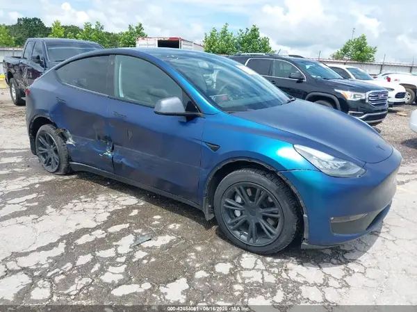 5YJYGDEEXMF188575 2021 TESLA MODEL Y - Image 1