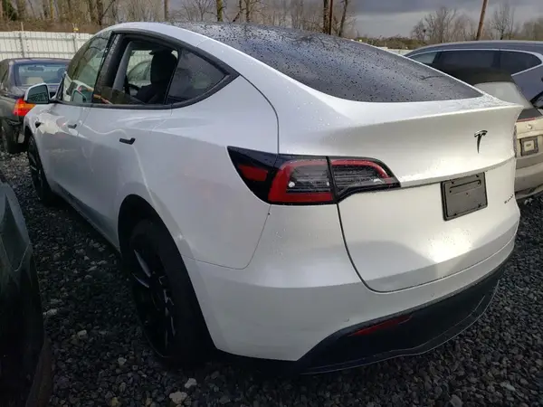 5YJYGDEEXMF199396 2021 TESLA MODEL Y - Image 2