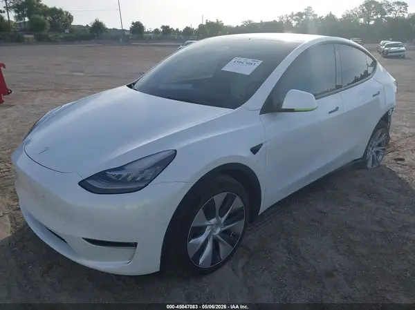 5YJYGDEEXMF202829 2021 TESLA MODEL Y - Image 2