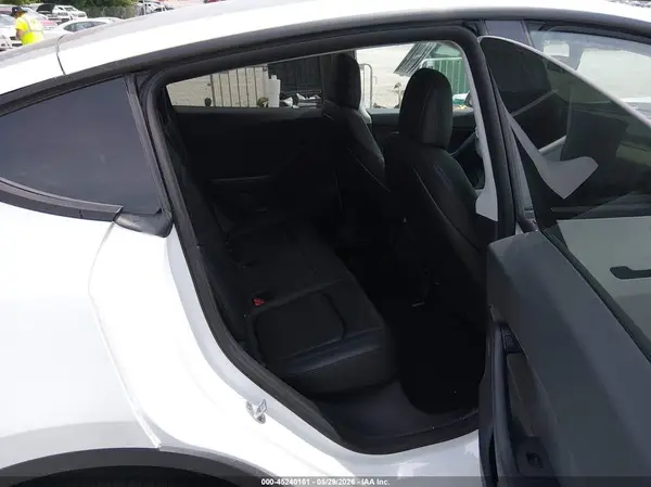 5YJYGDEEXMF203995 2021 TESLA MODEL Y - Image 8