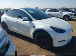 5YJYGDEEXMF205956 2021 TESLA MODEL Y