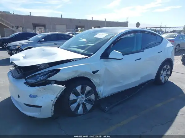5YJYGDEEXMF209148 2021 TESLA MODEL Y - Image 2
