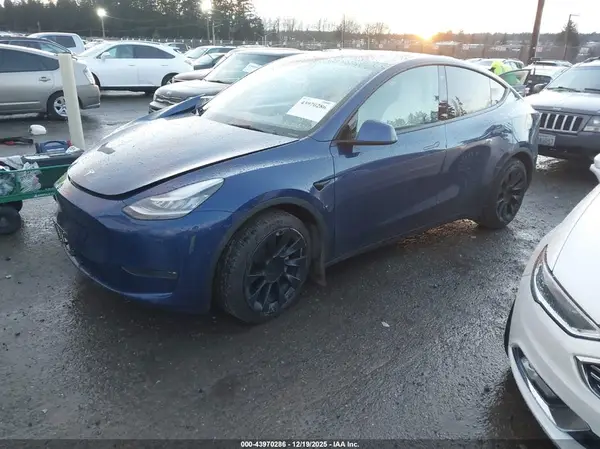 5YJYGDEEXMF224605 2021 TESLA MODEL Y - Image 2