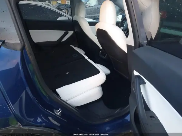 5YJYGDEEXMF224605 2021 TESLA MODEL Y - Image 8