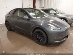 5YJYGDEEXMF232185 2021 TESLA MODEL Y