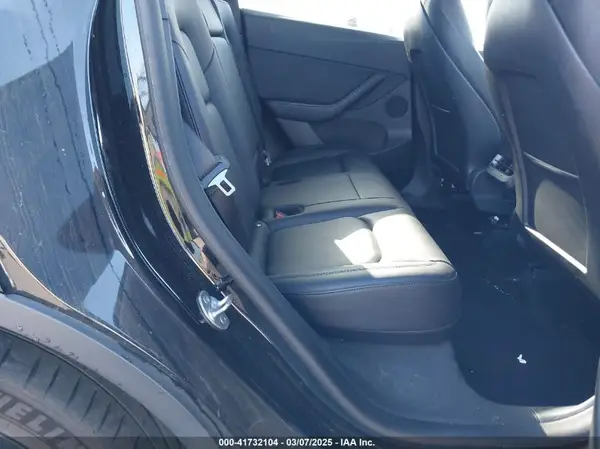 5YJYGDEEXMF233997 2021 TESLA MODEL Y - Image 8
