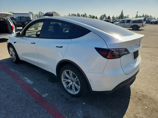 5YJYGDEEXMF239427 2021 TESLA MODEL Y - Image 2
