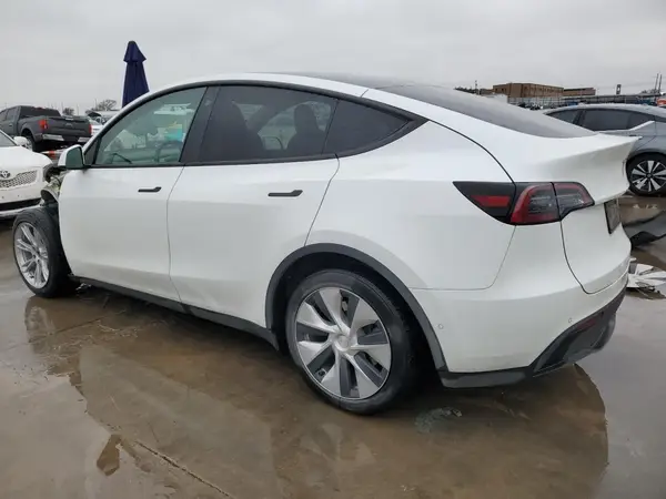 5YJYGDEEXMF241436 2021 TESLA MODEL Y - Image 2
