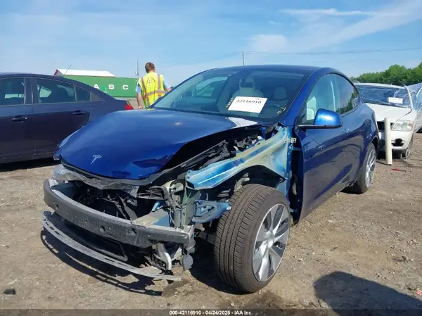 5YJYGDEEXMF243607 2021 TESLA MODEL Y - Image 2
