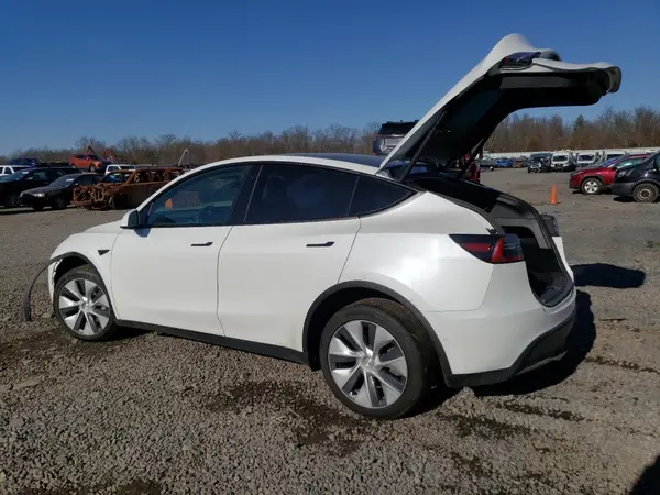 5YJYGDEEXMF246765 2021 TESLA MODEL Y - Image 2