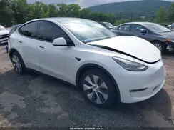 5YJYGDEEXMF266742 2021 TESLA MODEL Y
