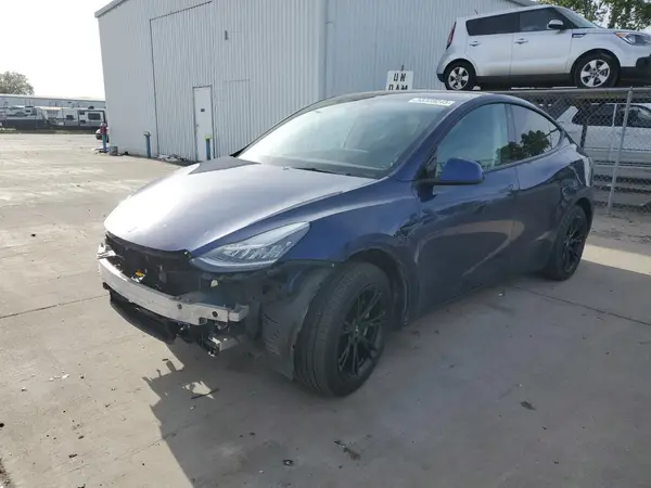 5YJYGDEEXMF271715 2021 TESLA MODEL Y - Image 1