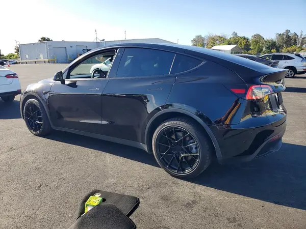 5YJYGDEEXMF272637 2021 TESLA MODEL Y - Image 2