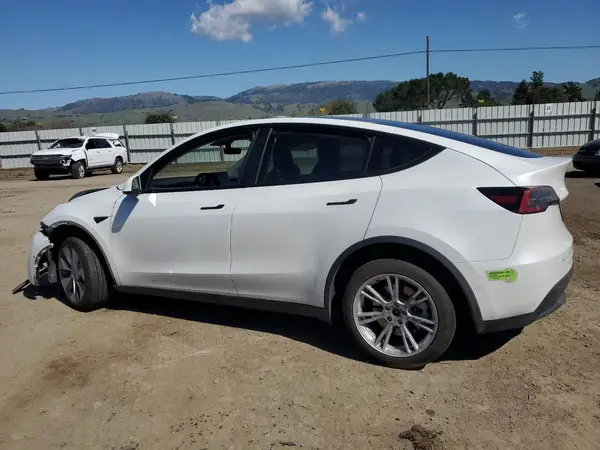 5YJYGDEEXMF274095 2021 TESLA MODEL Y - Image 2