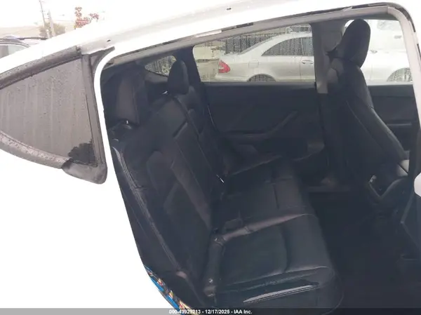 5YJYGDEEXMF276588 2021 TESLA MODEL Y - Image 8
