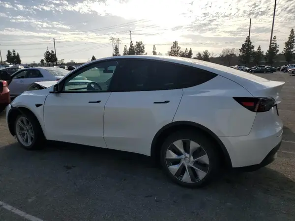 5YJYGDEEXMF276610 2021 TESLA MODEL Y - Image 2