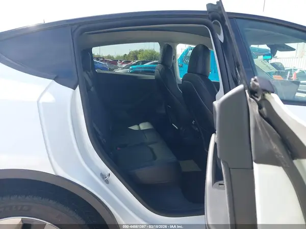 5YJYGDEEXMF279586 2021 TESLA MODEL Y - Image 8