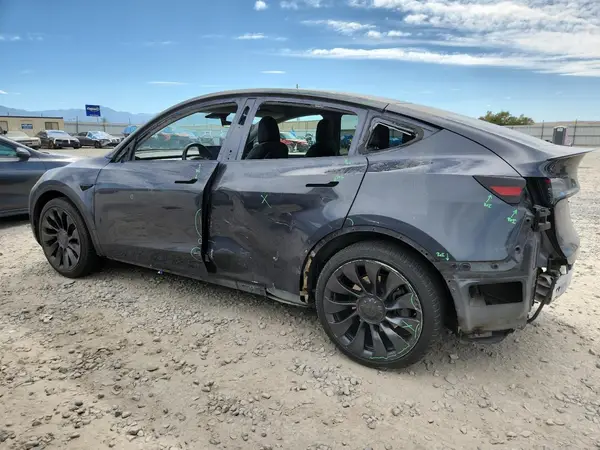 5YJYGDEEXMF282598 2021 TESLA MODEL Y - Image 2
