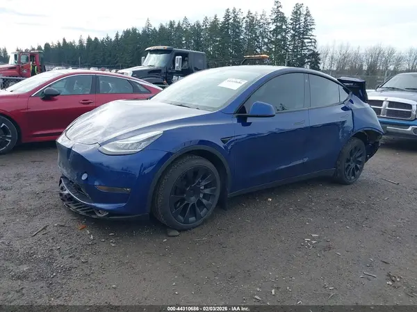 5YJYGDEEXMF286800 2021 TESLA MODEL Y - Image 2