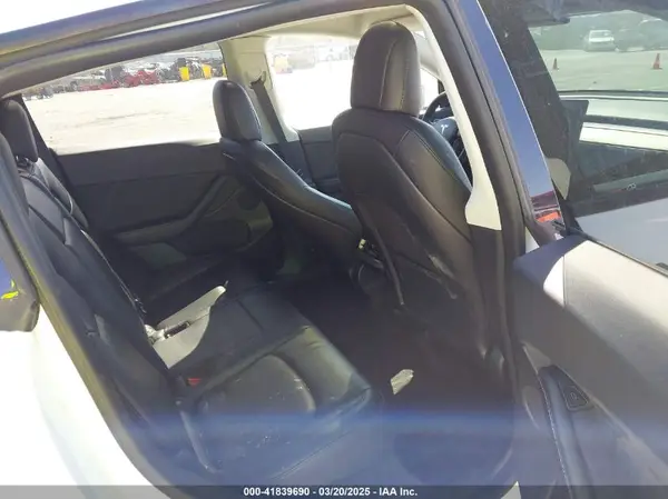 5YJYGDEEXMF304096 2021 TESLA MODEL Y - Image 8