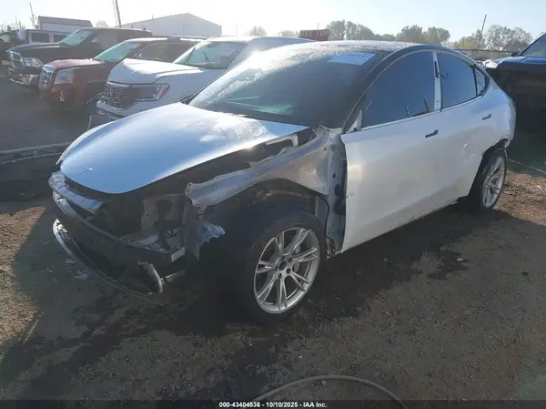 5YJYGDEEXMF304695 2021 TESLA MODEL Y - Image 2