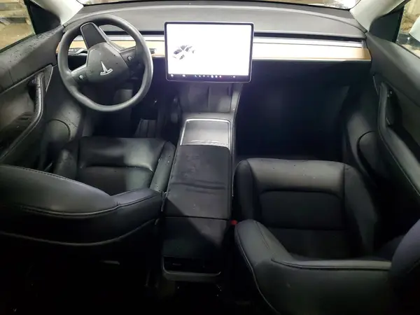 5YJYGDEEXMF304986 2021 TESLA MODEL Y - Image 8