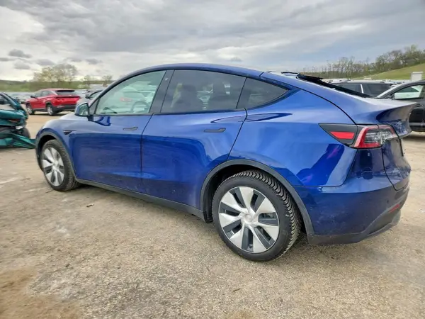 5YJYGDEF0LF011850 2020 TESLA MODEL Y - Image 2