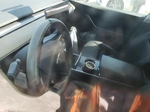 5YJYGDEF0MF098411 2021 TESLA MODEL Y - Image 8