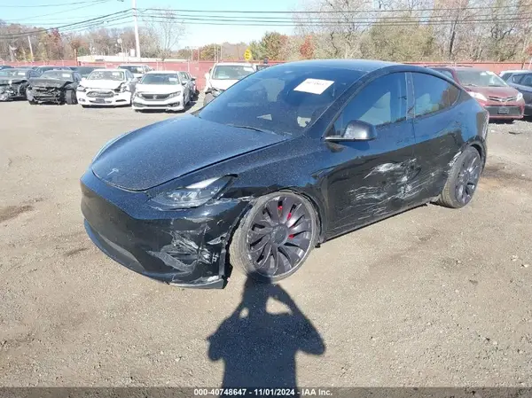 5YJYGDEF0MF215890 2021 TESLA MODEL Y - Image 2