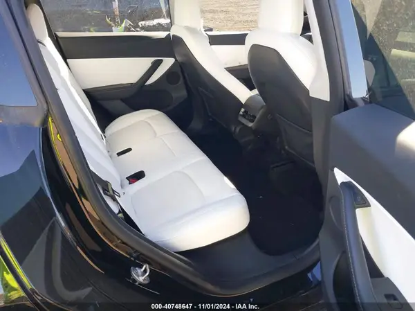 5YJYGDEF0MF215890 2021 TESLA MODEL Y - Image 8