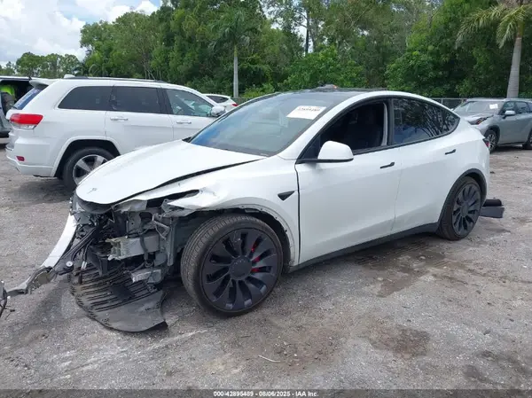 5YJYGDEF0MF240238 2021 TESLA MODEL Y - Image 2