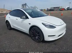 5YJYGDEF0MF250736 2021 TESLA MODEL Y
