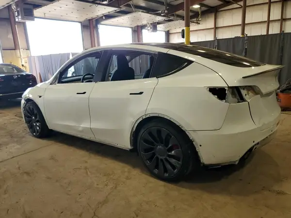 5YJYGDEF1LF005152 2020 TESLA MODEL Y - Image 2