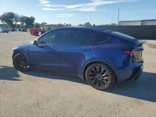 5YJYGDEF1LF034814 2020 TESLA MODEL Y - Image 2
