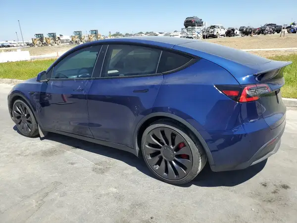5YJYGDEF1MF073050 2021 TESLA MODEL Y - Image 2