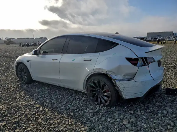5YJYGDEF1MF098787 2021 TESLA MODEL Y - Image 2